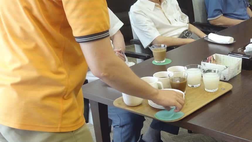 おやつ・お茶出し