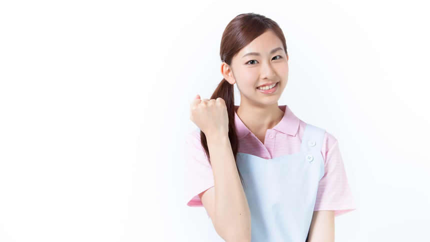 ガッツポーズの介護福祉士